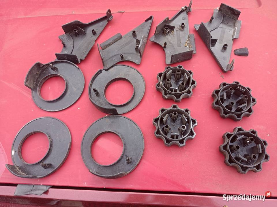 Polonez kpl plastików czarnych fotela polonez osobowe Suskowola
