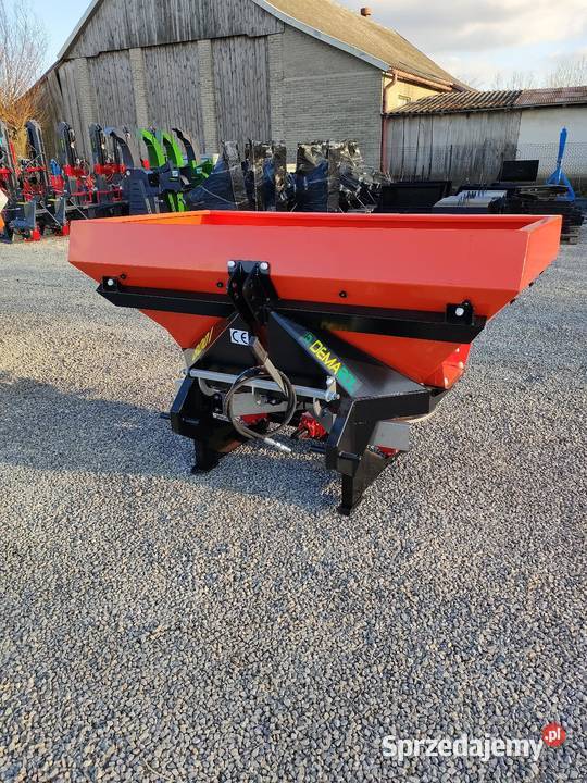 Rozsiewacz hydrauliczny z plandeką dwutarczowy Ciechanowiec