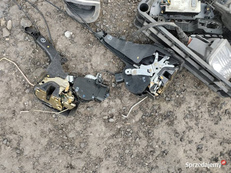 Tunel podłokietnik rav4 II 2 0 D4D diesel Wołkowyja sprzedam