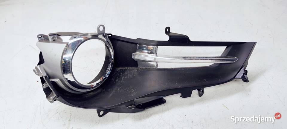 ŚRODEK REFLEKTORA XENON AUDI A3 8V 18157802 Przystajń