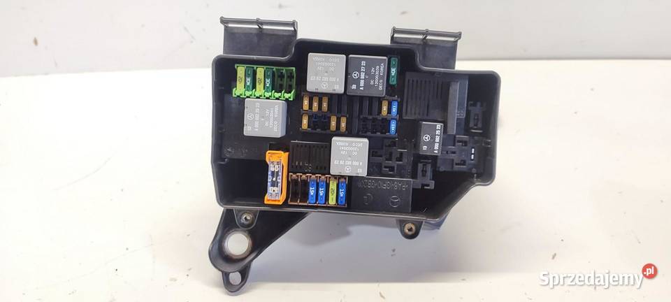 MERCEDES GLC W253 X253 SKRZYNKA BEZPIECZNIKÓW osobowe dolnośląskie