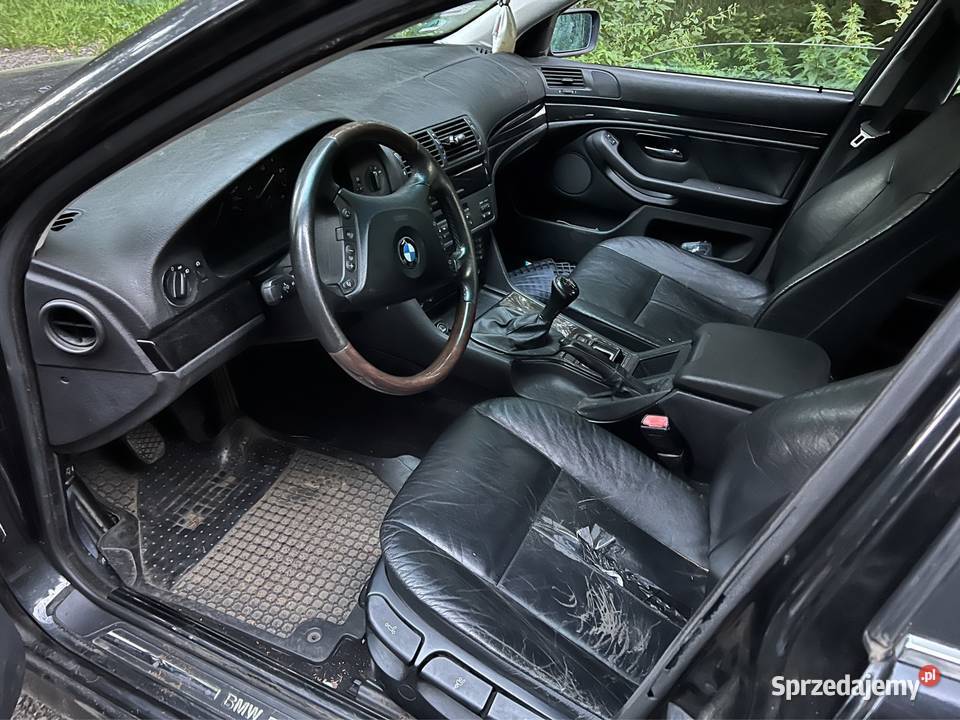 BMW e39 523i uszkodzone