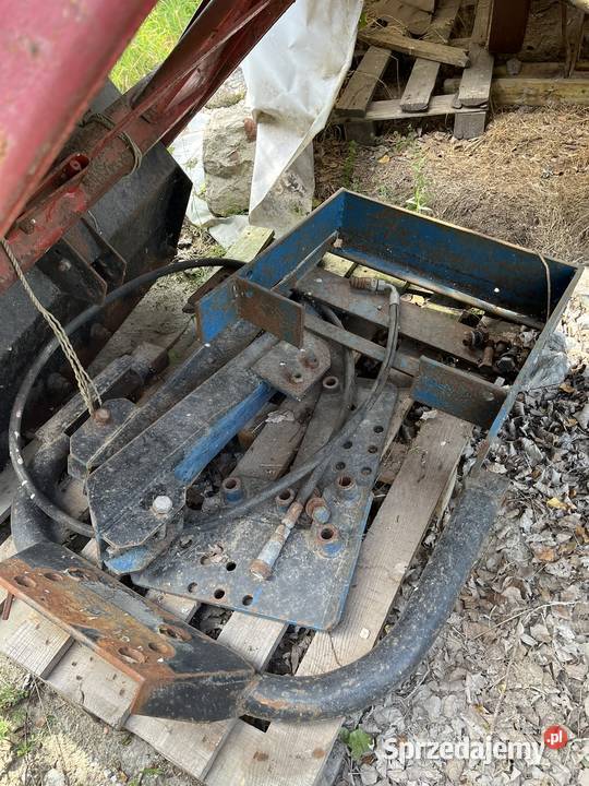 ładowacz tur frontlift z łyżką widłami do