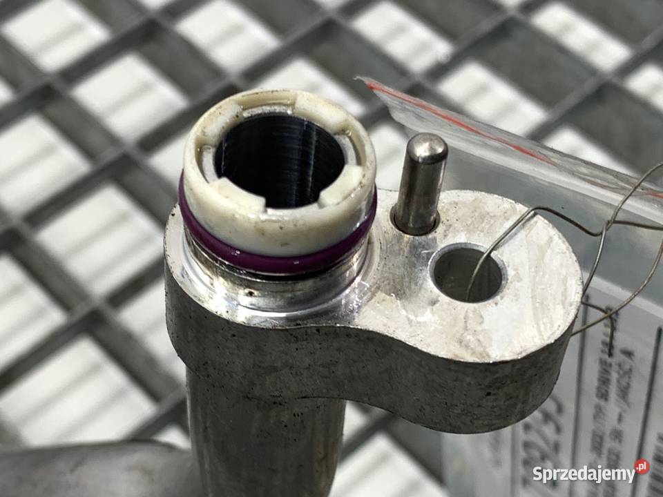 RURKA KLIMATYZACJI BMW F39 6832950 15 140 osobowe