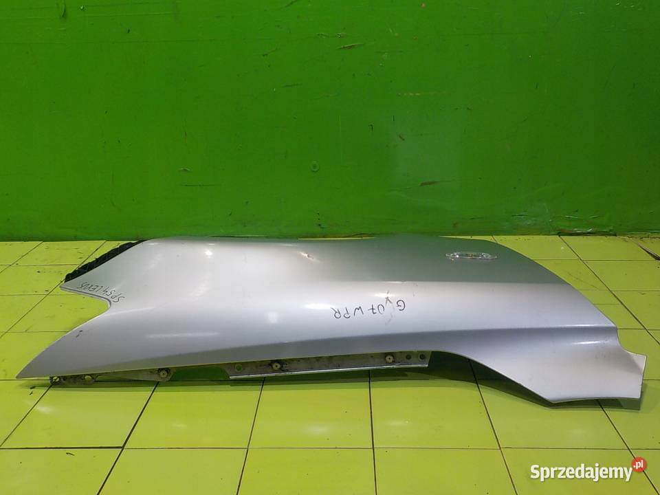 LEXUS IS II 07r SEDAN 4D blotnik prawy przod Suków