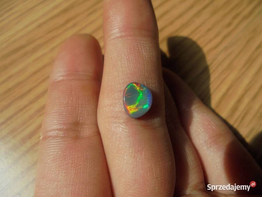 czarny opal australijski z rzadką czerwoną Warszawa sprzedam