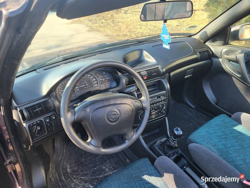 Astra Cabrio Unikat 16 benz manualna Gostynin