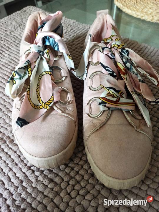 tenisówki ze wstążką Częstochowa