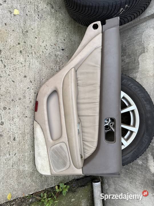 Tapicerka drzwi lewy tył Lexus LS400 UCF10 Częstochowa