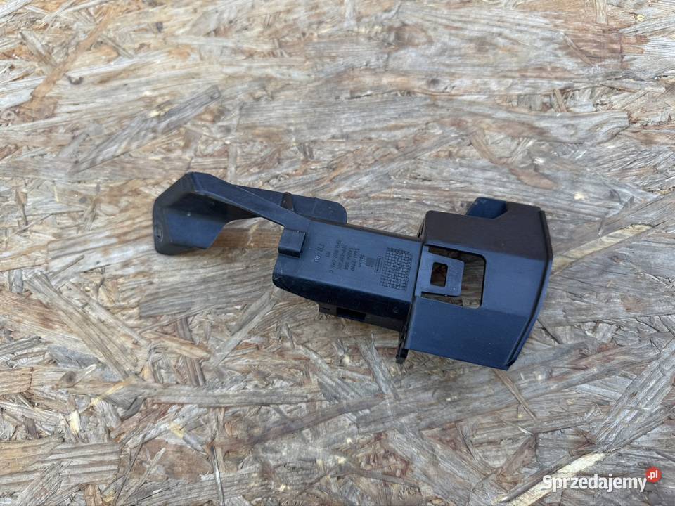 Uchwyt mocowanie spryskiwacza prawy Seat Leon 3 Części montażowe