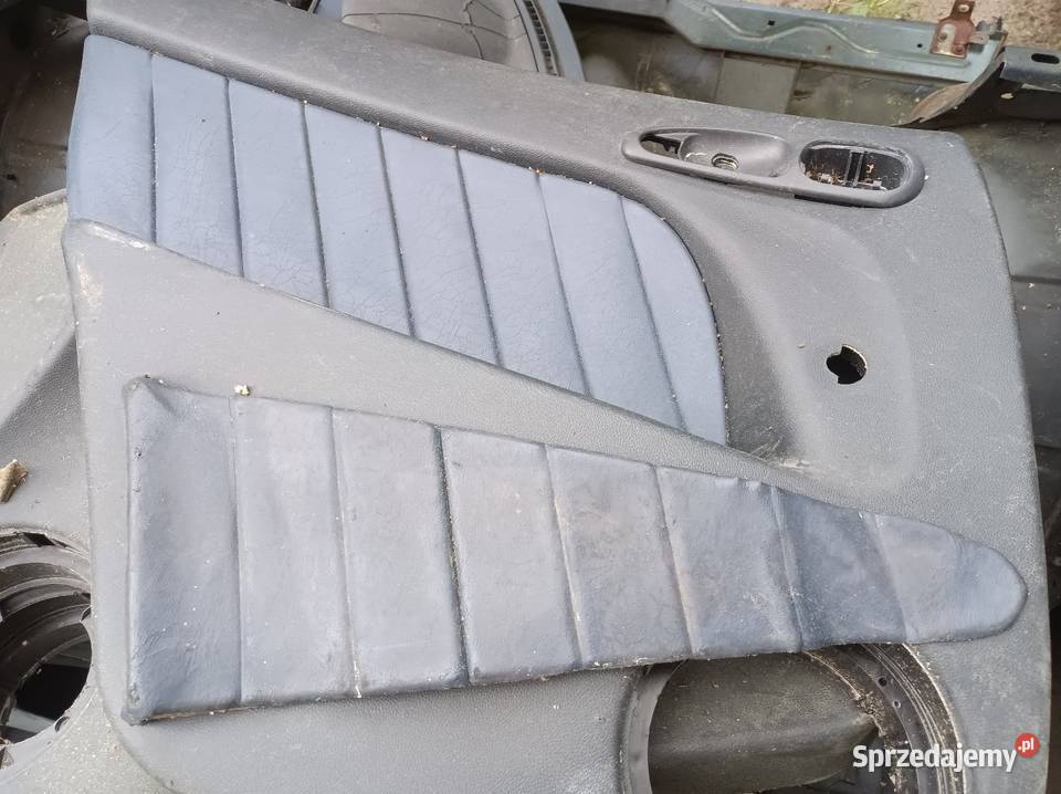 Alfa 156 Romeo sedan kpl boczki skórzane Pionki sprzedam