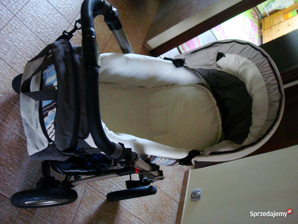 Bebecar Vector At głęboki spacerówka i fotelik s Police