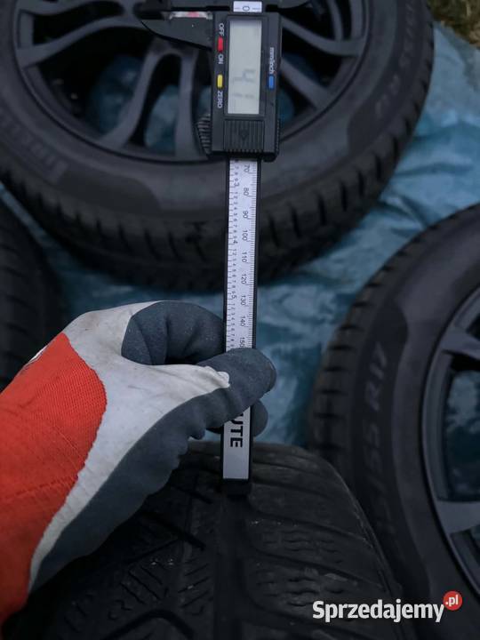 Opony zimowe Pirelli Sottozero 3 21555R17 94H lubelskie Żółkiewka-Osada sprzedam