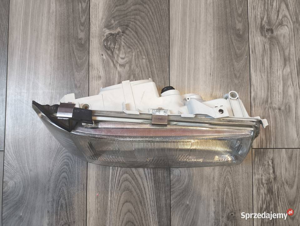 LAMPA REFLEKTOR AUDI 8090 ZESPOLONAZESPOLAK Trzeciewiec