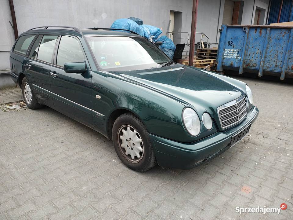 Mercedes W210 e200