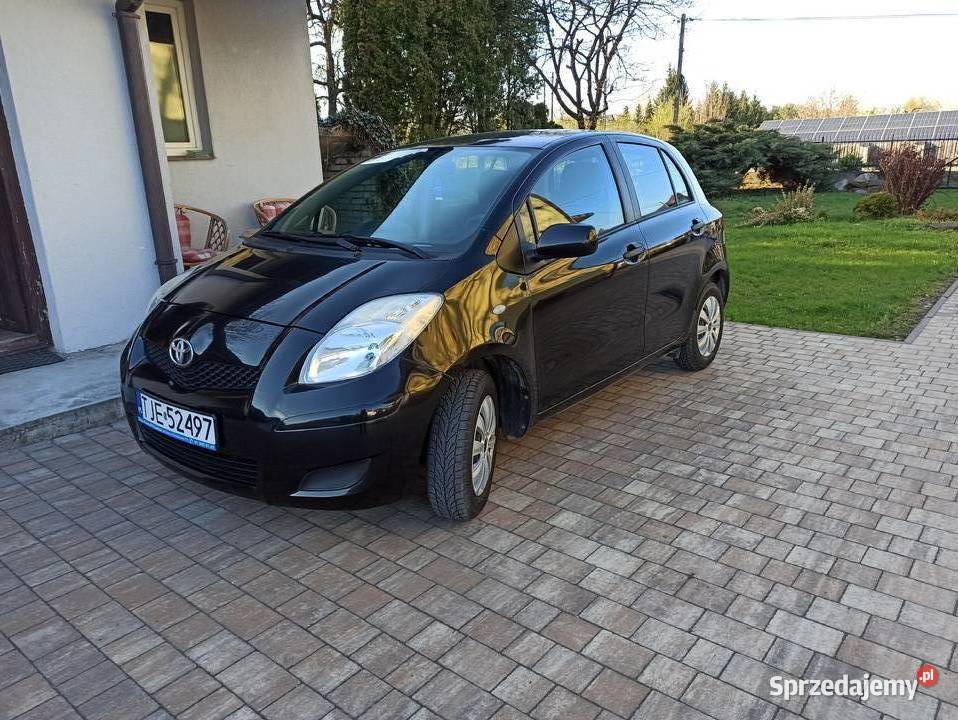 Toyota Yaris Samochody osobowe Jędrzejów