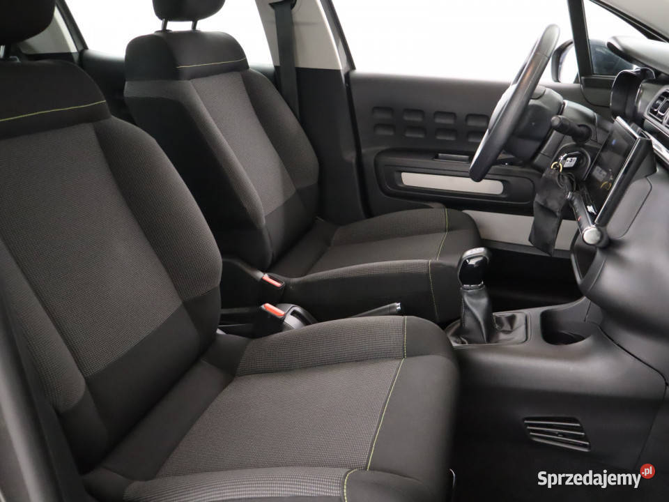 Citroen C3 12 PureTech manualna Bielany Wrocławskie