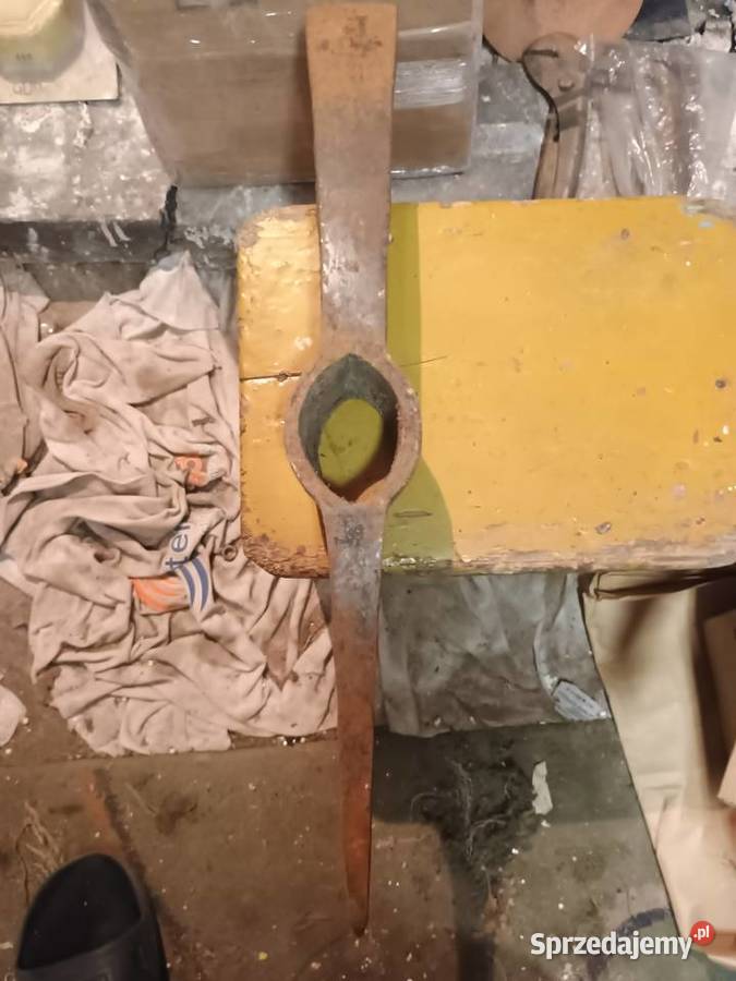 Stary kilof z PRLu Płock