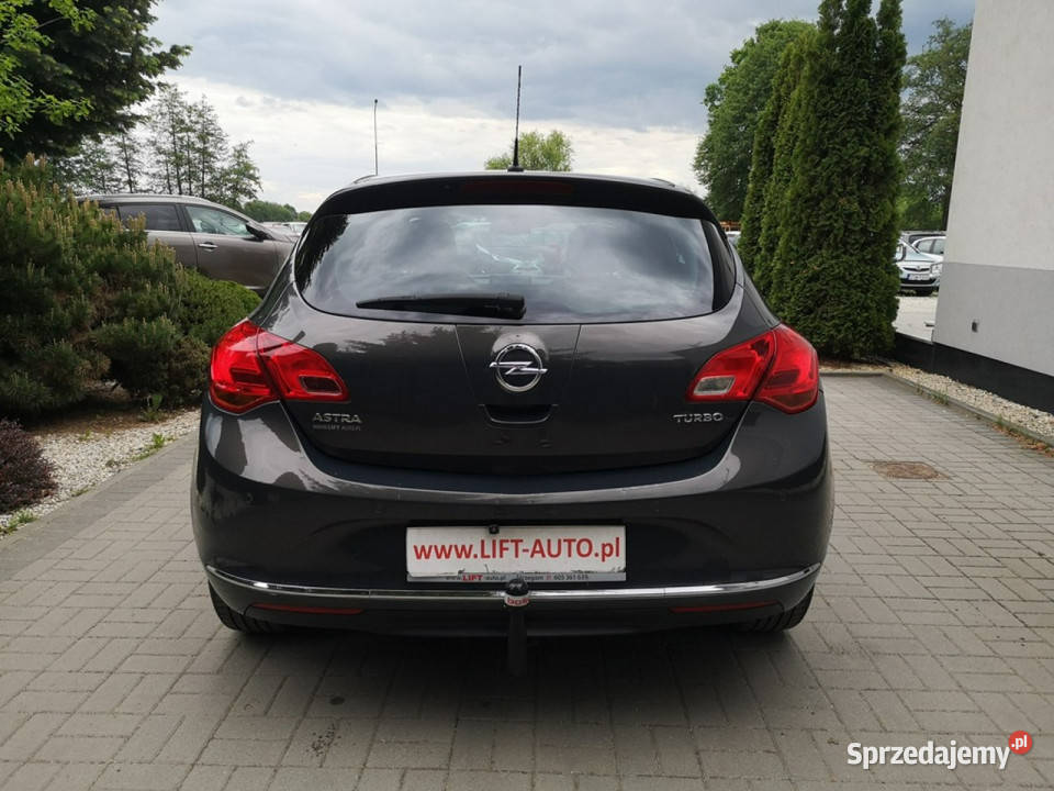 Opel Astra 14 T 140 Klimatr Nawi Parktr Temp Alu wspomaganie kierownicy Strzegom sprzedam