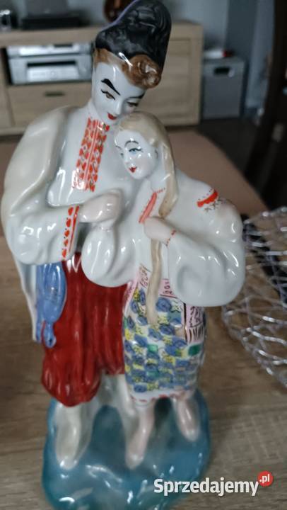 Porcelanowa figurka ZSRR ukraina para Porcelana i szkło podlaskie sprzedam