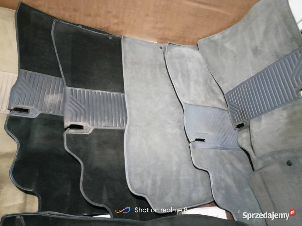 Mercedes 190 dywaniki przednie wykładzina