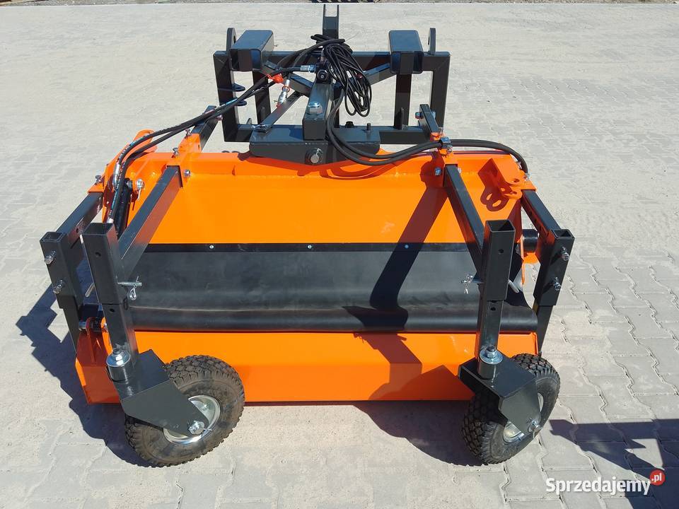 Zamiatarka drogowa uliczna Metal Technik Polkowice