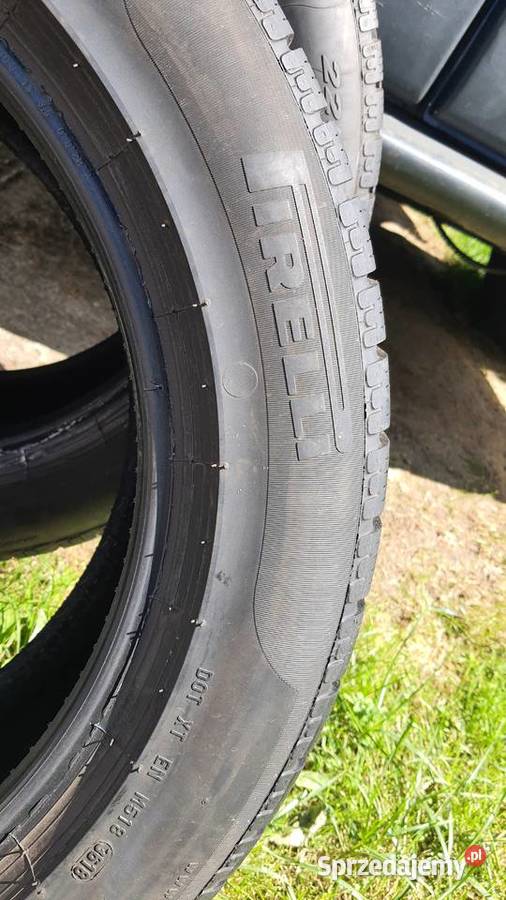 Opony Pirelli Sottozero 22555 R1797H 2 para 6mm H do 210 km/h