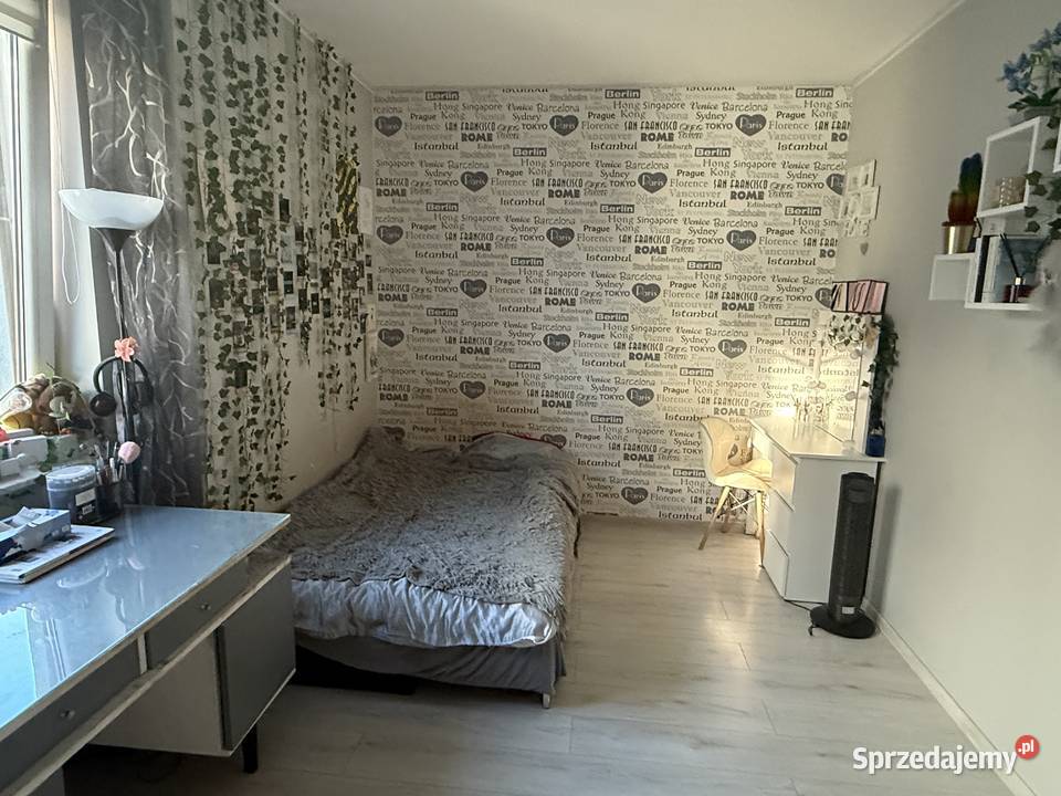 Sprzedam mieszkanie 3 pokoje balkon 60m2 Marki sprzedam