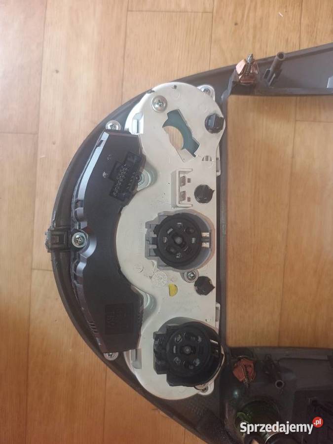 Panel Nawiewu Ford Focus MK1 Ghia hatchback Kratki nawiewu Części samochodowe Radlin sprzedam