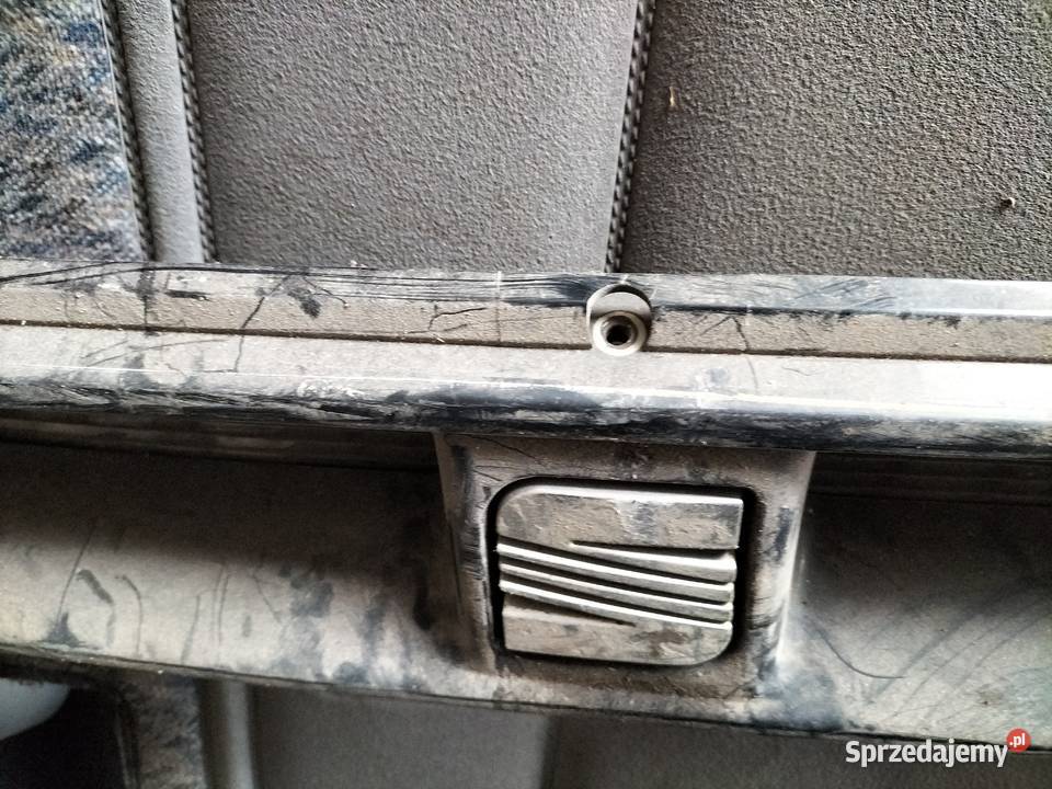 ATRAPA GRIL SEAT TOLEDO 9195 Kamień-Kolonia