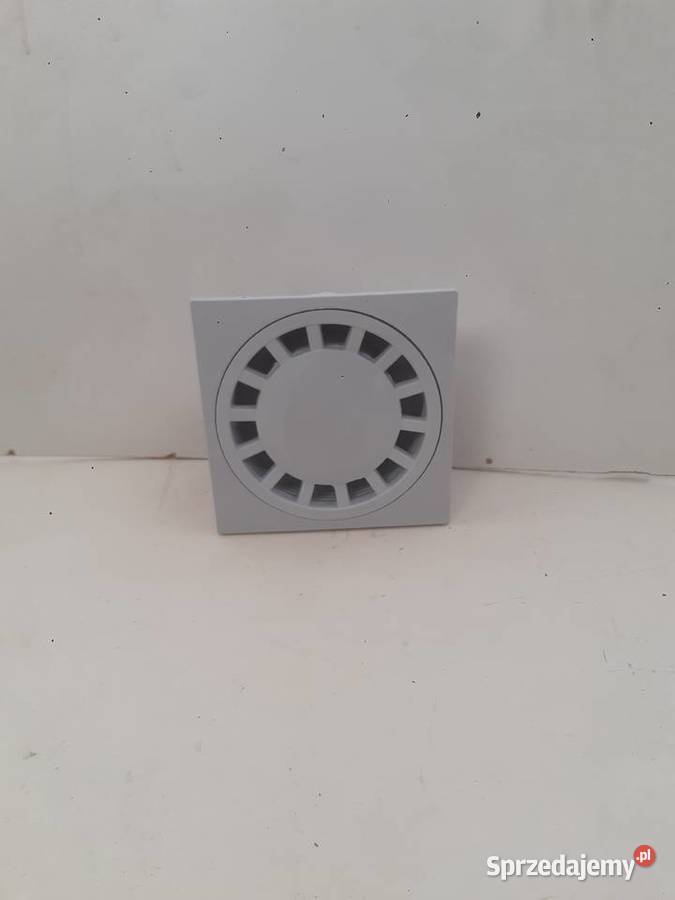 Pionowy syfon 150x150 odpływowy na patio taras mazowieckie Warszawa