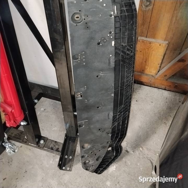 Absorber zderzaka przód Audi A4 B9 Avant