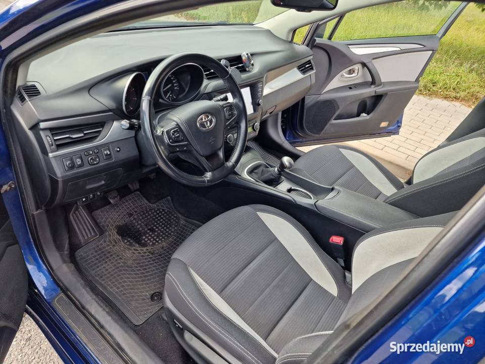 Toyota Avensis 20D4D 143 2015RPREMIUMNAVISALON Żyrardów