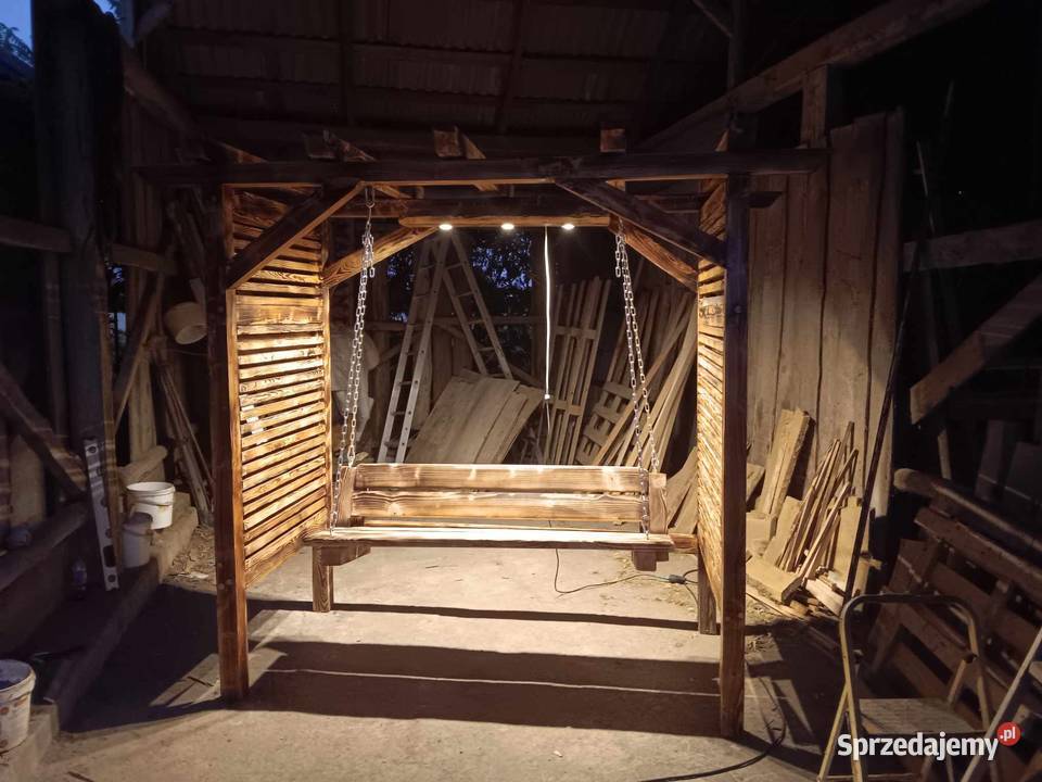 Pergola z morzliwościo z ławeczko jako huśtawka mazowieckie Ciechanów