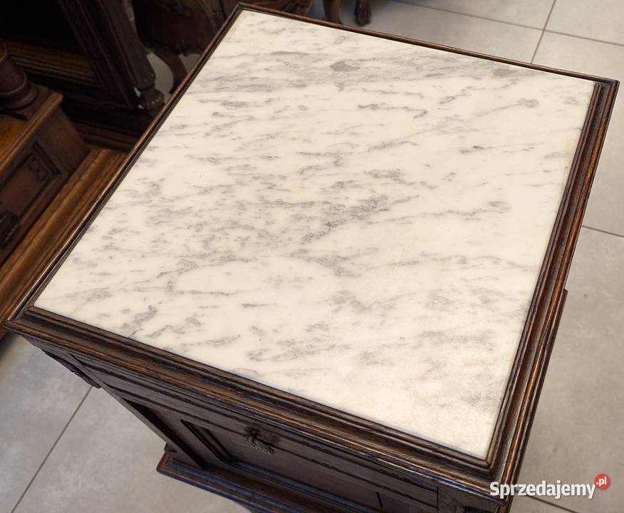 Piękna dębowa szafka secesyjnasklep Dąbrowa