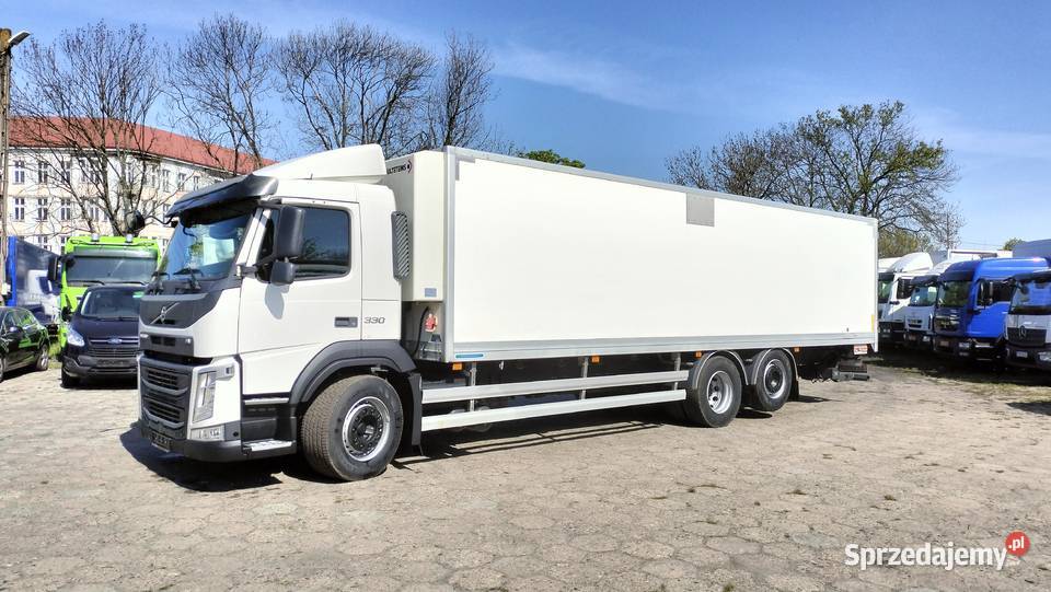 VOLVO FM 6x2 22 PALETY CHŁODNIA TYLNE DRZWI Częstochowa sprzedam