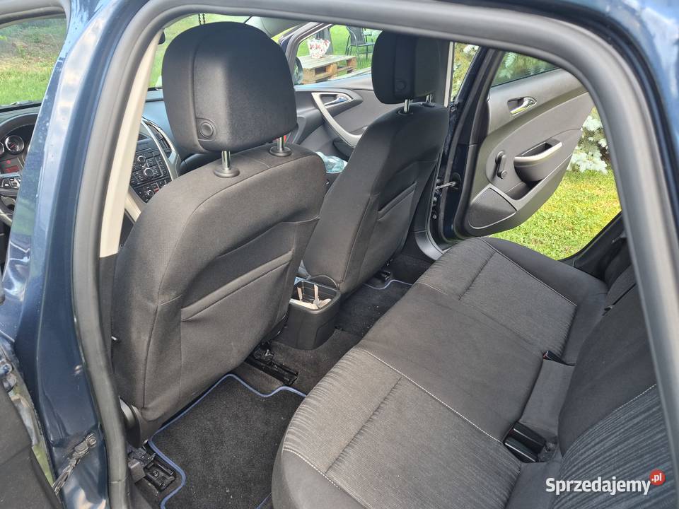Opel Astra 14 Benzyna 2011 r Klimatyzacja sprzedam