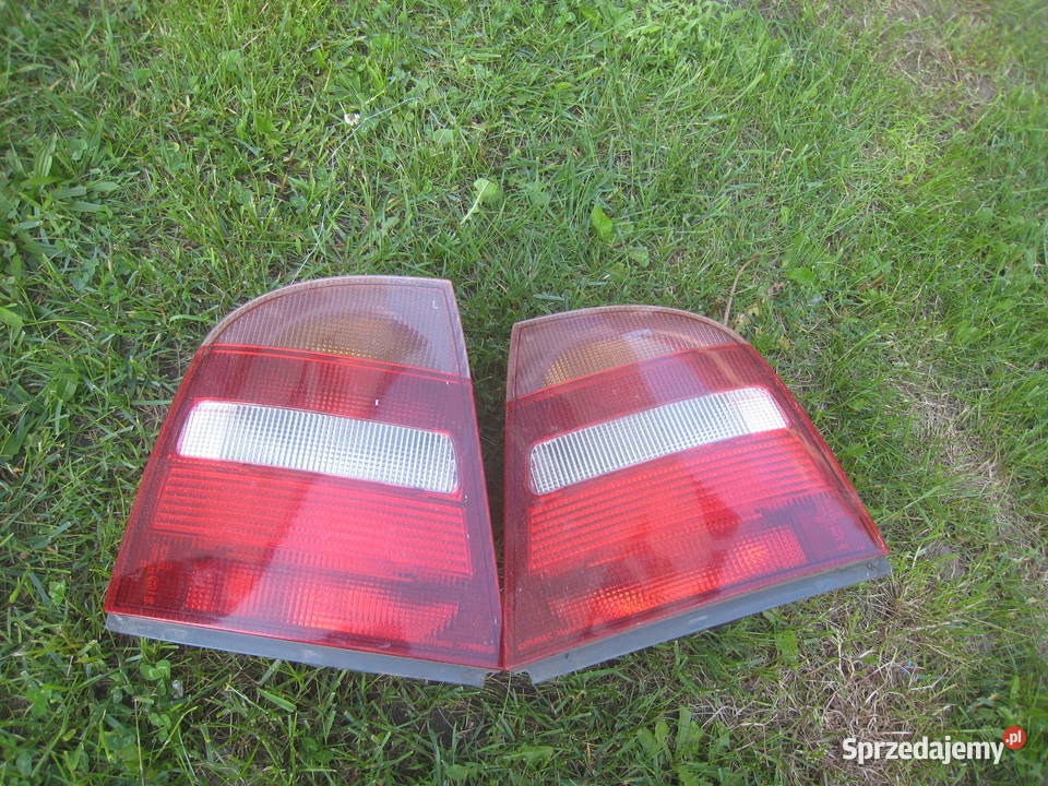 Lampa tylna prawa lewa Skoda Octavia I hatchback Lampy tylne
