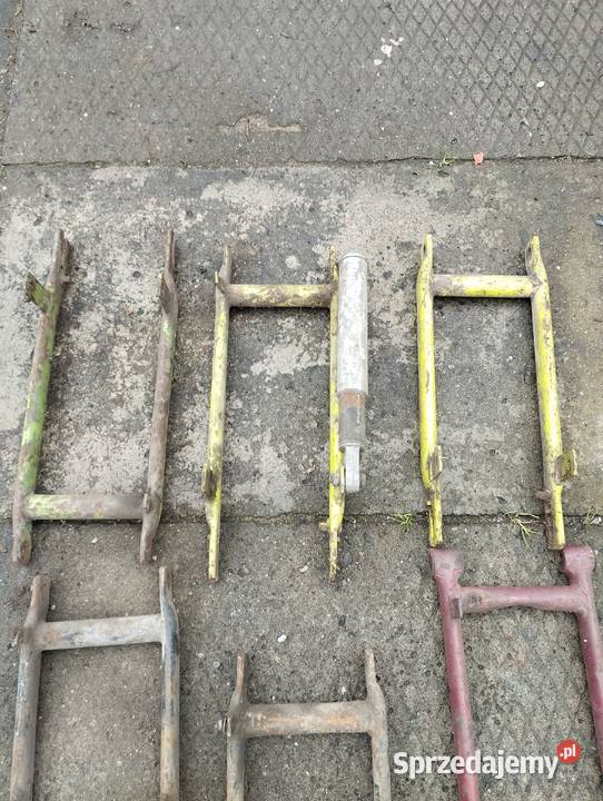 ROMET KOMAR ZZR MOTORYNKA WAHACZ STOPKI PODNÓŻEK Wahacze śląskie Jaworzno sprzedam