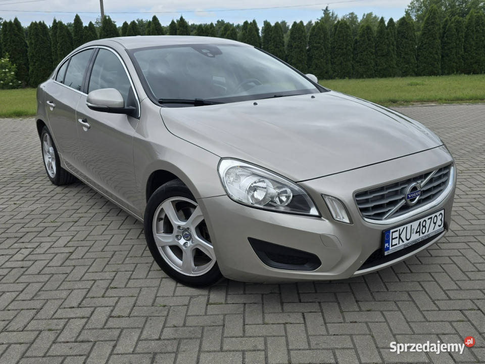 Volvo S60 16hdi NavigacjaLedyKlimatr 2 elektryczne lusterka Kutno