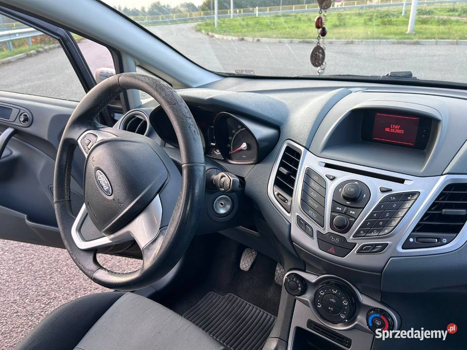 Zadbany Ford Fiesta MK7 2009 125 l benzyna 82 Hatchback świętokrzyskie Ćmielów