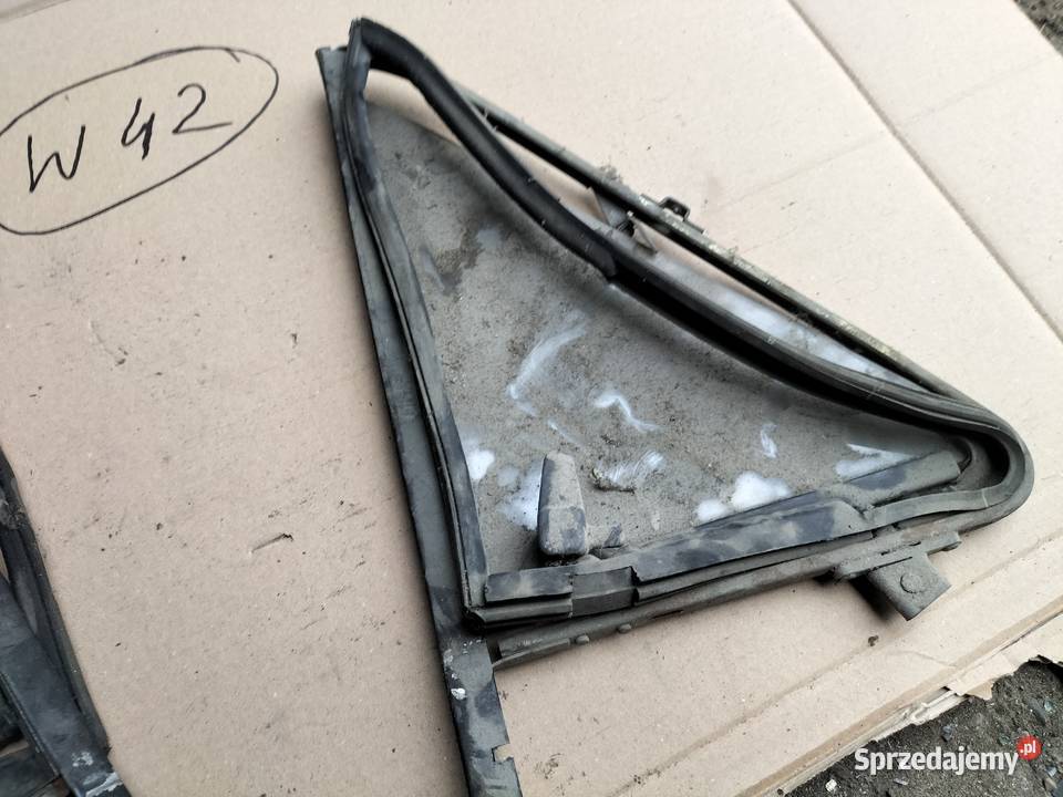 FIAT 126P 125 P MALUCH SZYBA TRÓJKĄT DRZWI PRAWY Kamień-Kolonia