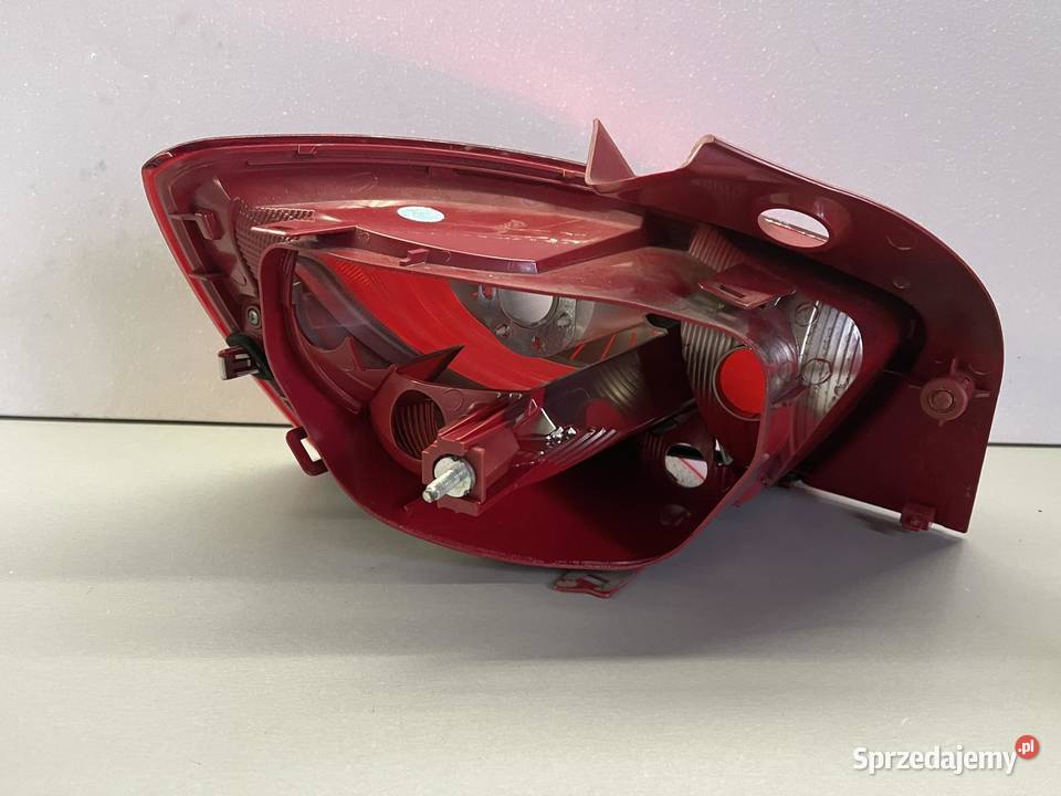 SEAT IBIZA 4 PRAWA LAMPA TYŁ 5D Ostroróg