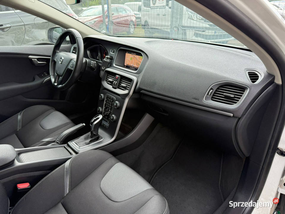 Volvo V40 20 D2 120 Automat Navi Full Led Kamera 172559km wielkopolskie Przeźmierowo
