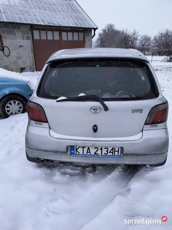 Toyota Yaris 10 2002r Samocice