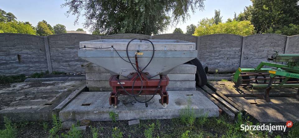 Rozsiewacz nawozu RAUCH 1100