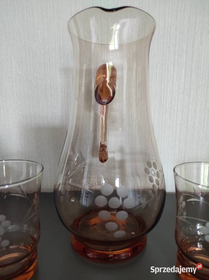 Dzbanek szklanki szkło łososiowe huta Hortensja