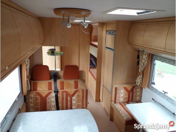 camper Burstner A6452 uszkodzony