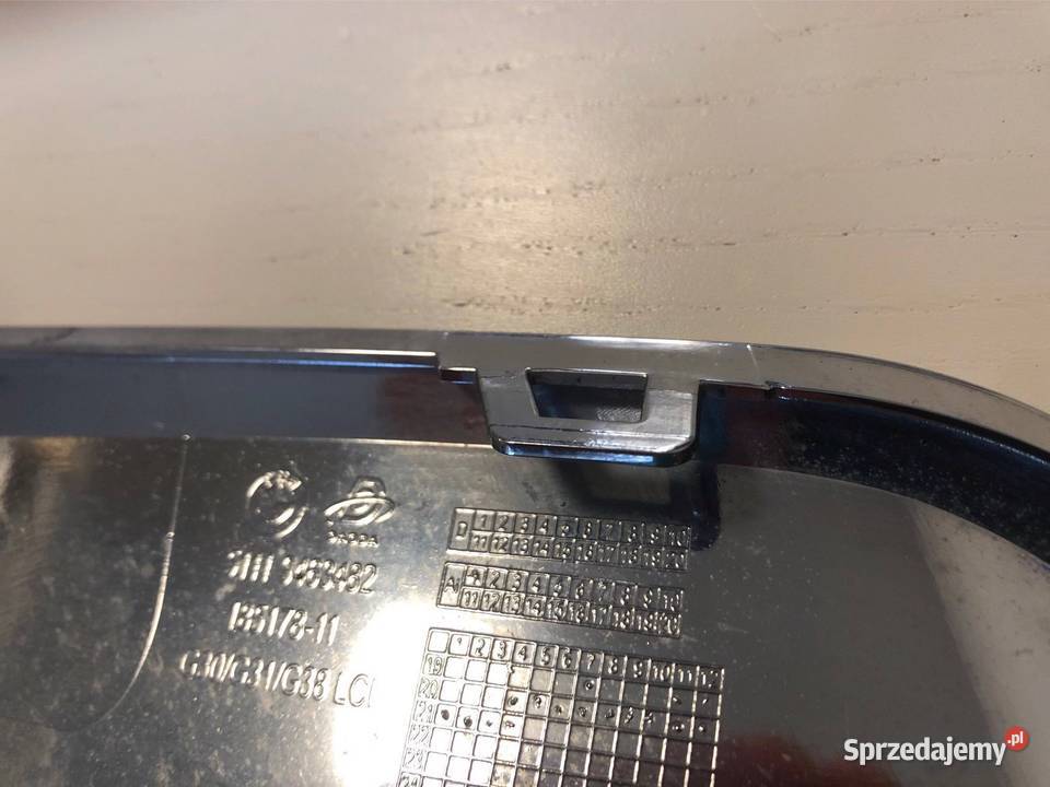 BMW 5 G30 G31 G38 LCI kratka chrom zderzaka pr Rzeszów