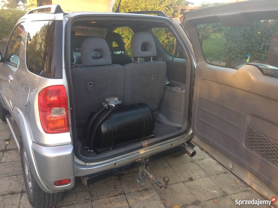 TOYOTA RAV4 AUTOMAT GAZ niski przebieg klimatyzacja RAV4